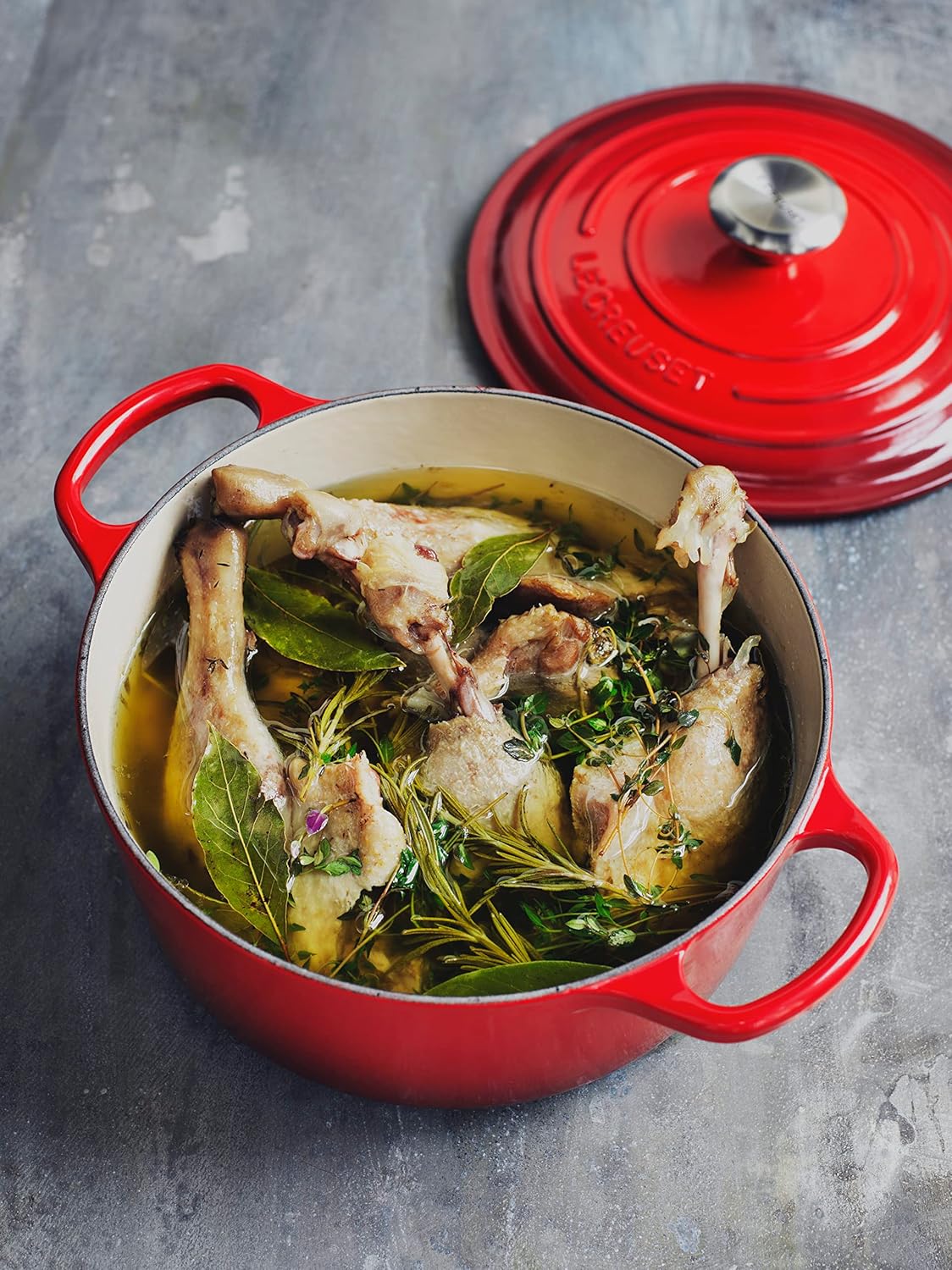 Lot de 2 Cocottes Le Creuset Signature en fonte émaillée avec couvercle, 30 cm, 8,4 L + Set d'écumoires Le Creuset offert